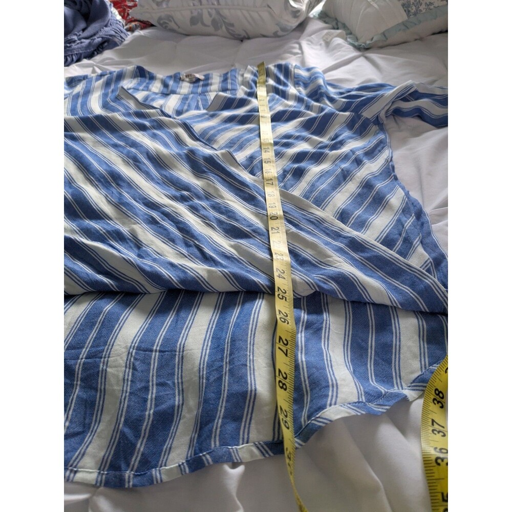 KUT From The Kloth Top Womens 2X Blue White Striped Blouse Cross Over Nautical - Picture 15 of 15